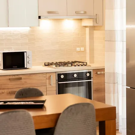 Harmony House アパート カテリーニ